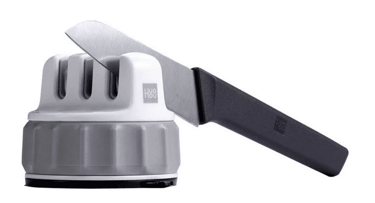 Пример использования точилки для ножей Xiaomi HuoHou Mini Knife Sharpener